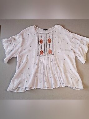 Hannah White Sz 1X Gauzy Tunic with Orange and Pink Embroidery